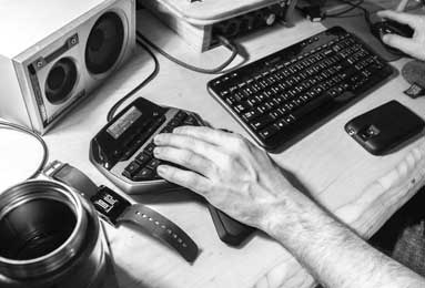 5名香港大学生暴动等罪名成立 被判处4年以上监禁